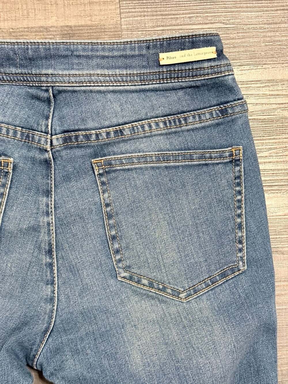 Pilcro and the Letterpress High-Rise Cropped Bootcut Jeans with Side Zip - Picture 7 of 14